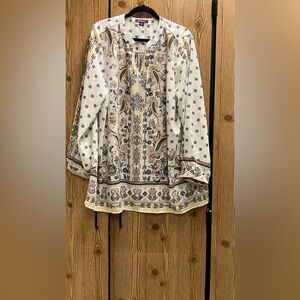 Roaman's White and Black Patterned Top plus 24